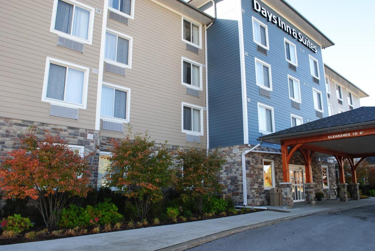 Days Inn & Suites By Wyndham Lindsay Exterior photo