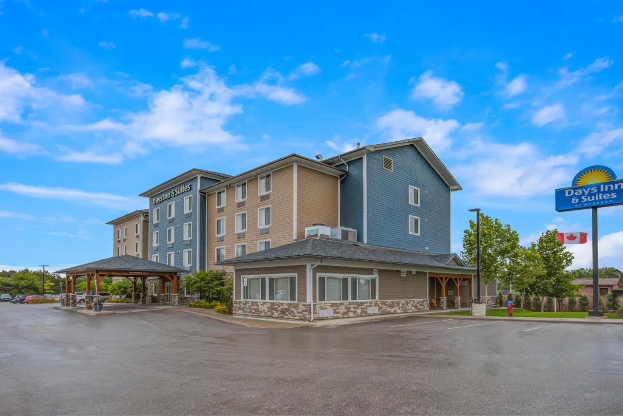 Days Inn & Suites By Wyndham Lindsay Exterior photo